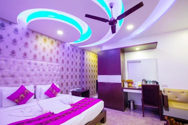 Hotel Surya International Delhi  Dış mekan fotoğraf