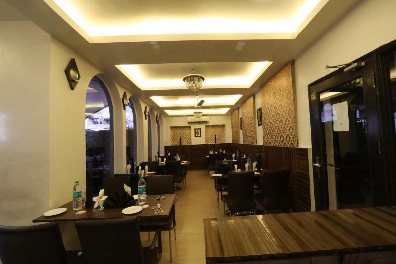 Hotel Surya International Delhi  Dış mekan fotoğraf